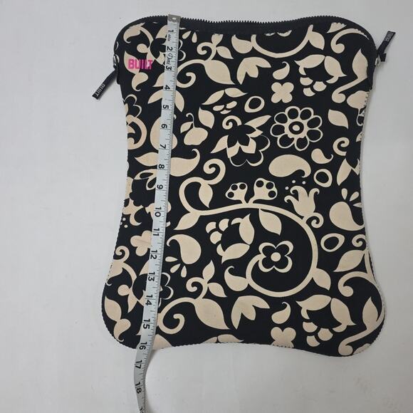 BUILT Neoprene Sleeve for 15-16" inch Laptops/Netbooks Black & White Floral Pink - Picture 4 of 5